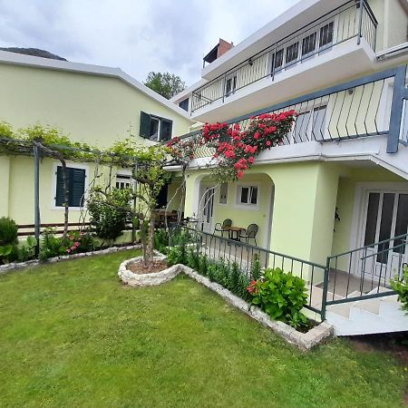 Apartments Simo Petrovac Dış mekan fotoğraf