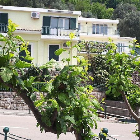 Apartments Simo Petrovac Dış mekan fotoğraf