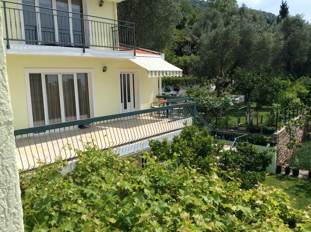 Apartments Simo Petrovac Dış mekan fotoğraf