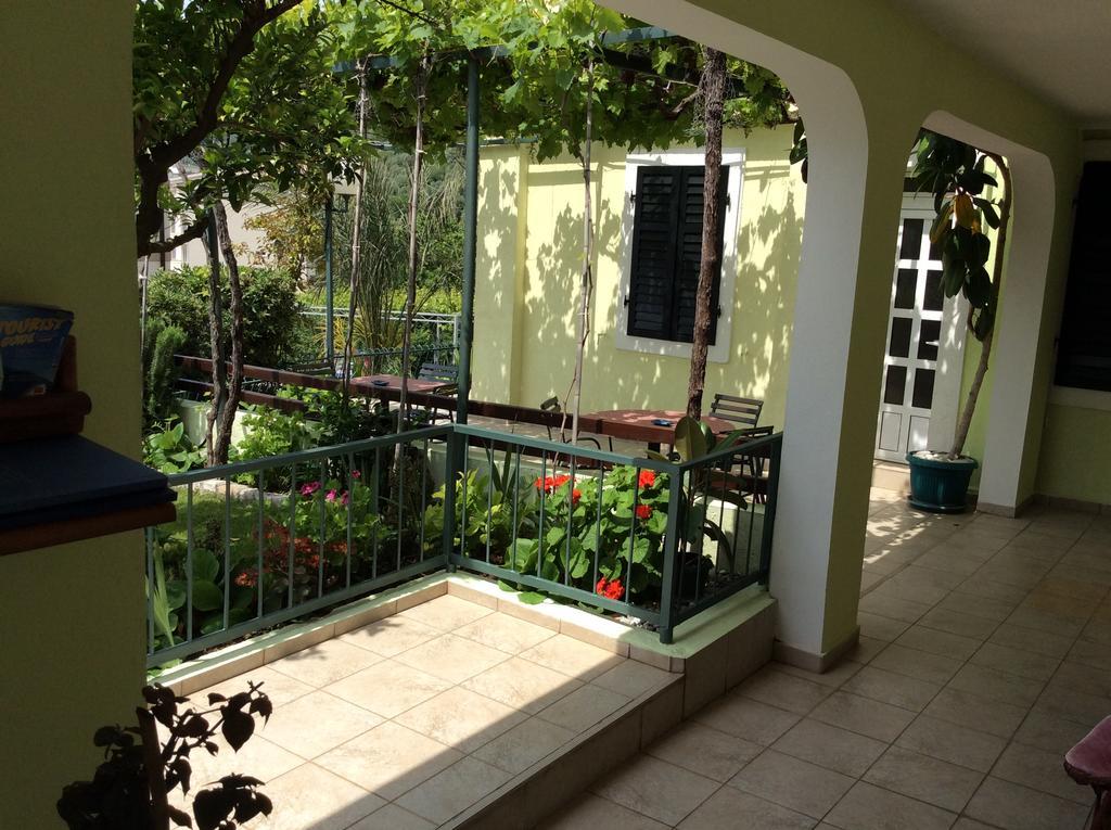 Apartments Simo Petrovac Dış mekan fotoğraf